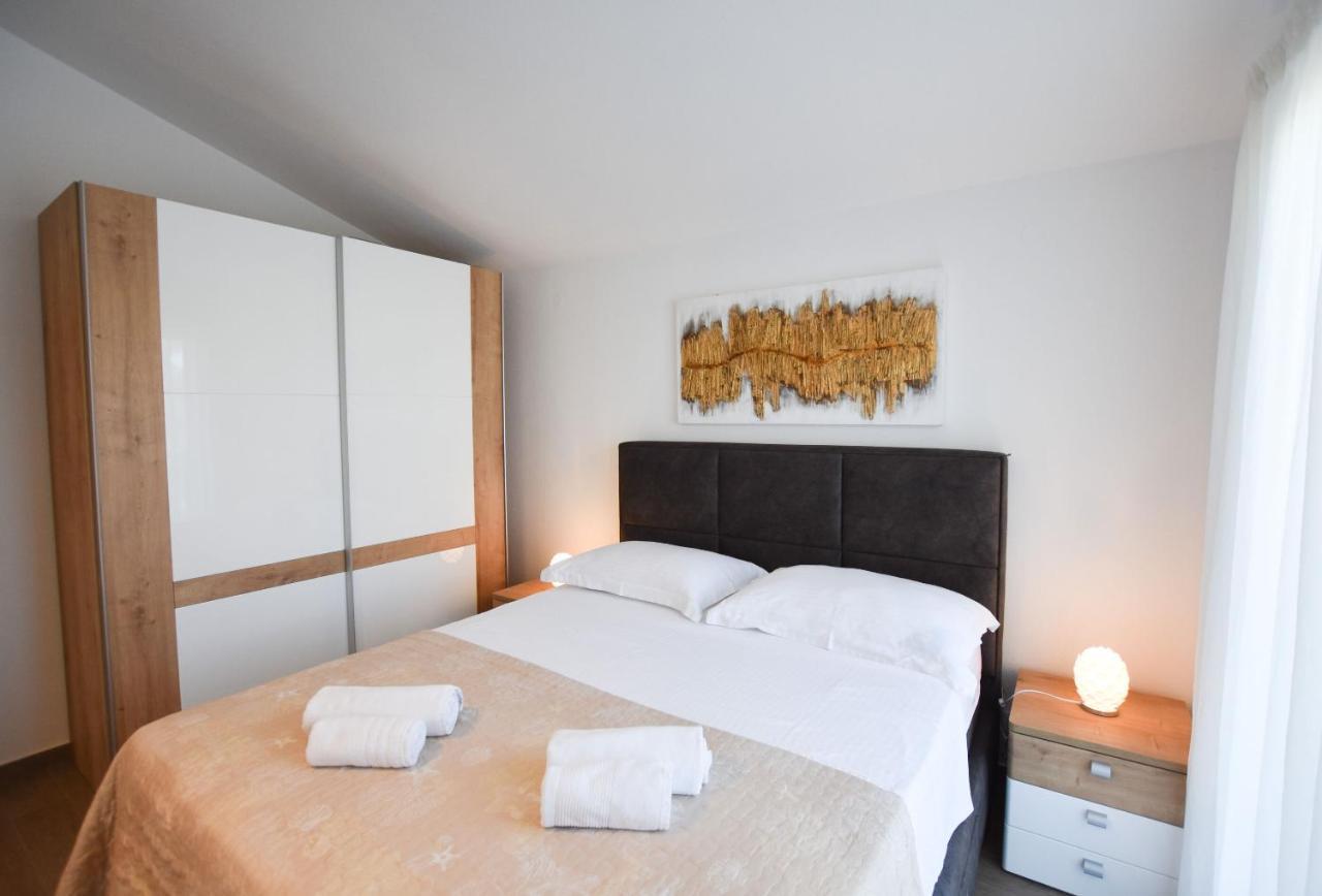 Apartments Karmen I Primošten Zewnętrze zdjęcie