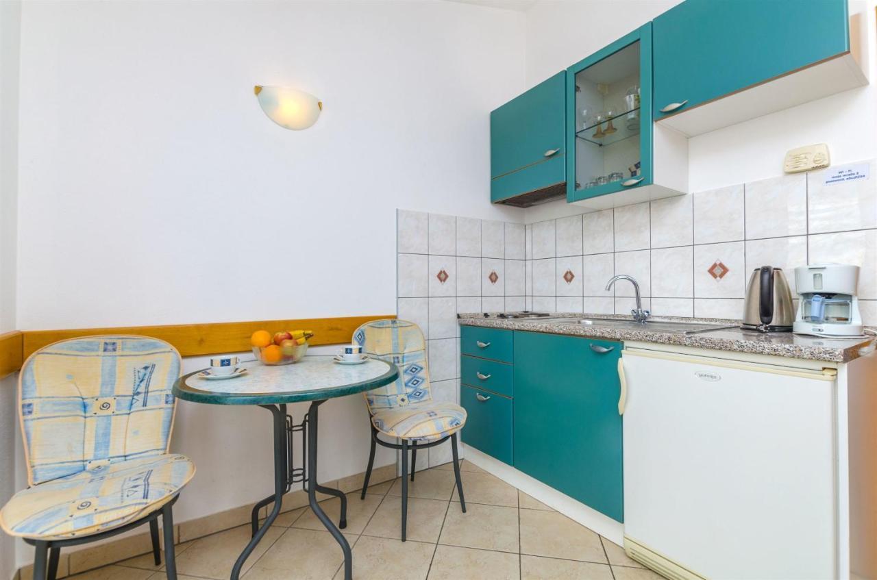 Apartments Karmen I Primošten Zewnętrze zdjęcie